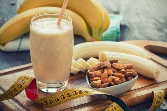 Freedoms with banana and almond